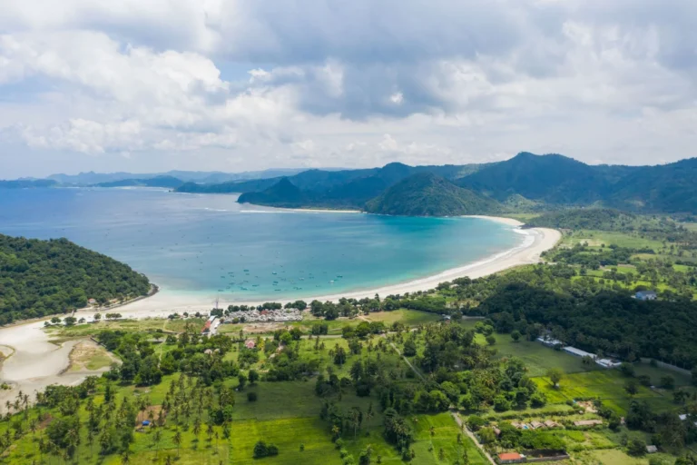 How to Get to Lombok Selong Belanak Beach